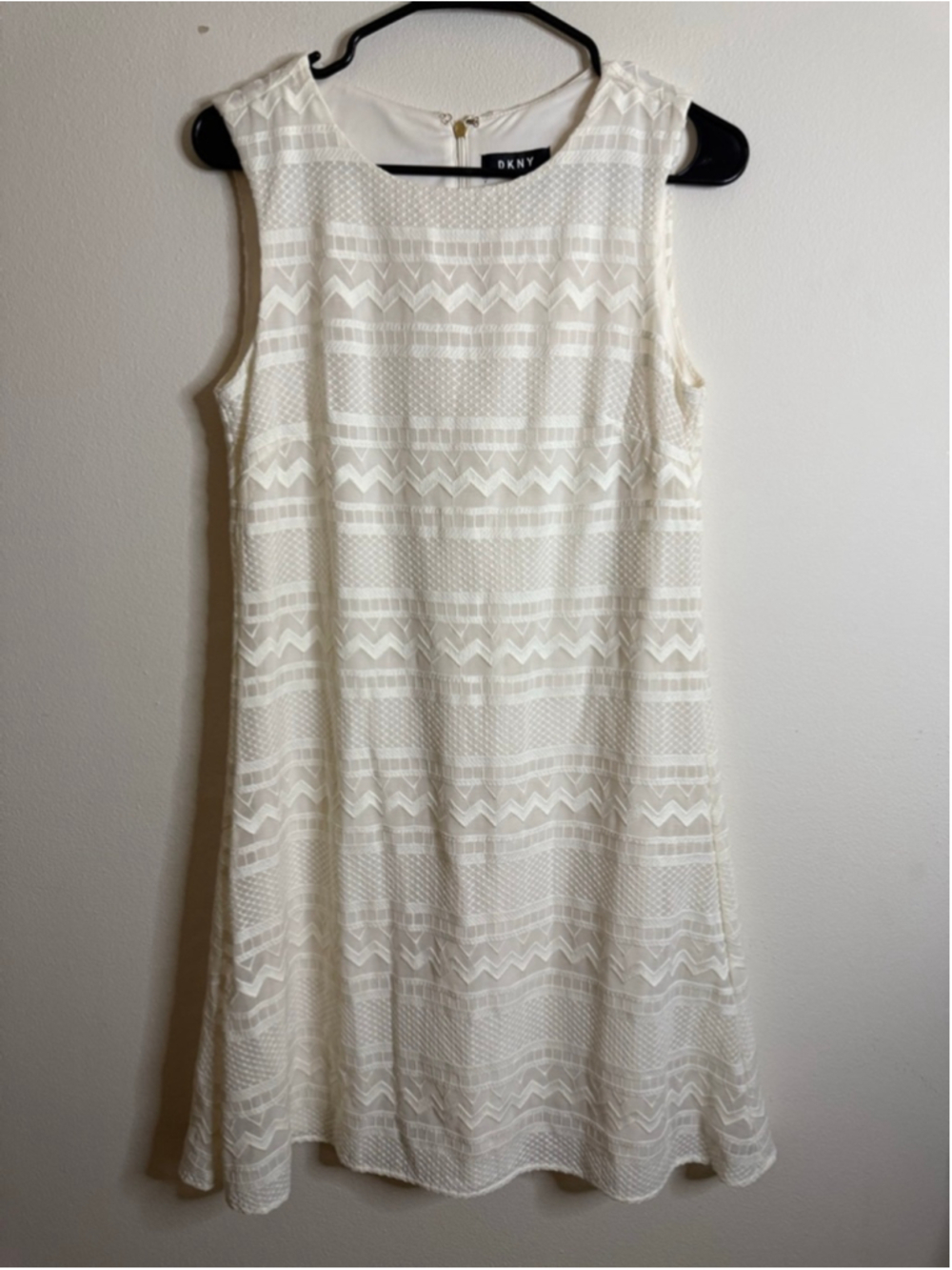 Women's DKNY White Sleeveless Dress Size 2